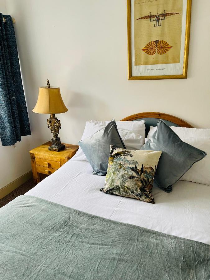 Alexander House Apartment Corsham Exterior foto